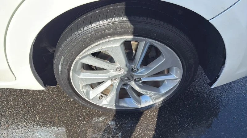 2017 Acura ILX - Image 9 of 12