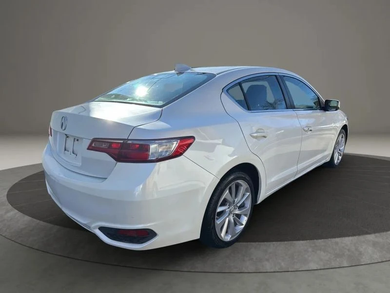 2017 Acura ILX - Image 5 of 12