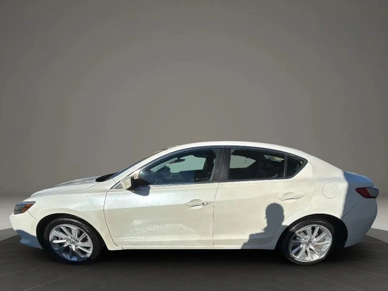 2017 Acura ILX - Image 8 of 12