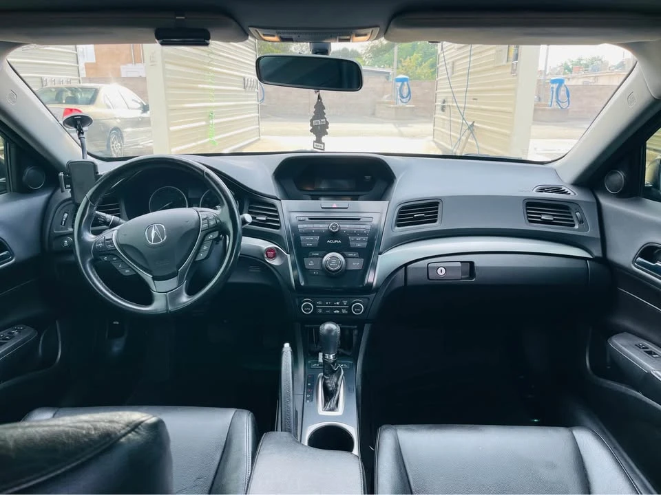 2017 Acura ILX - Image 4 of 5