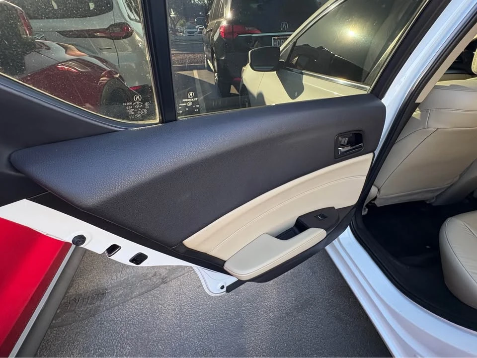 2017 Acura ILX - Image 12 of 17