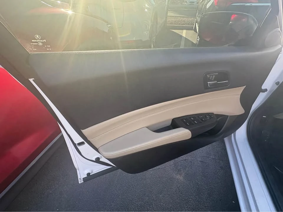 2017 Acura ILX - Image 6 of 17
