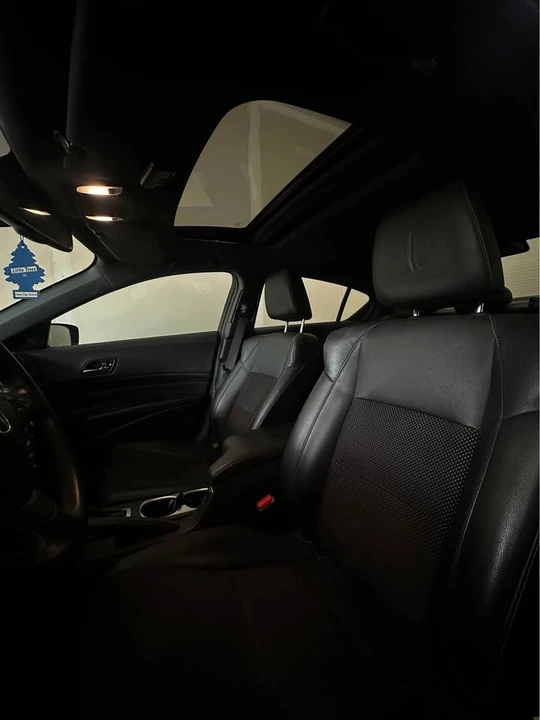 2017 Acura ILX - Image 10 of 17