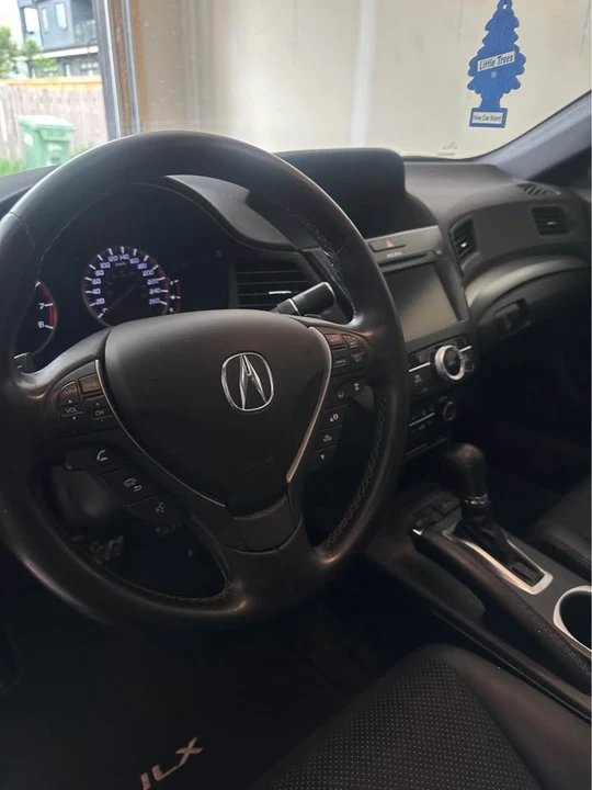2017 Acura ILX - Image 11 of 17
