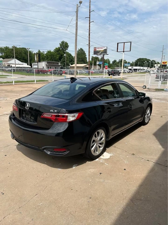 2017 Acura ILX - Image 5 of 17