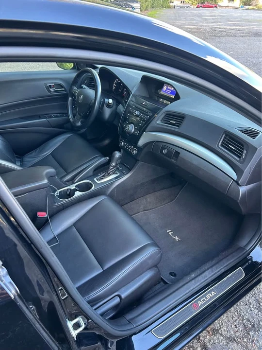 2017 Acura ILX - Image 4 of 9