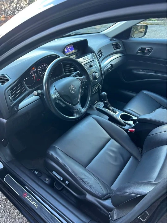 2017 Acura ILX - Image 8 of 9
