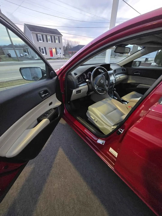 2017 Acura ILX - Image 4 of 9