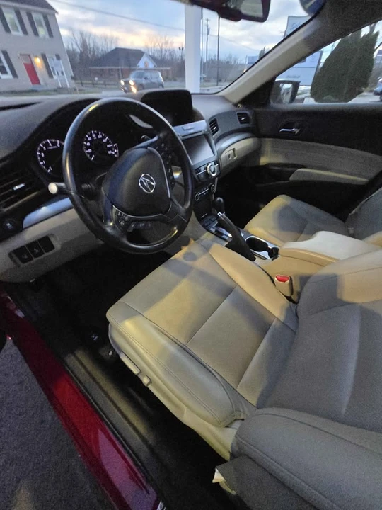 2017 Acura ILX - Image 5 of 9