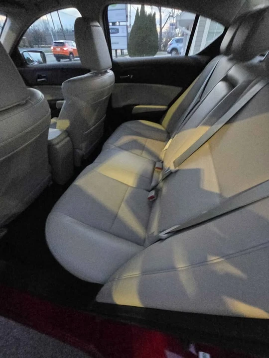 2017 Acura ILX - Image 8 of 9