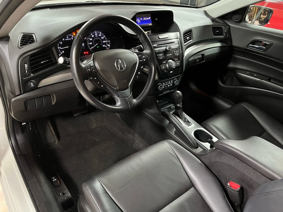 2017 Acura ILX - Image 9 of 12