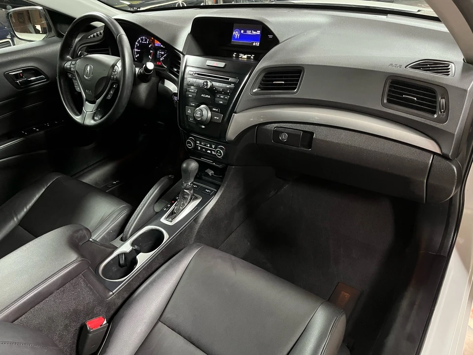 2017 Acura ILX - Image 11 of 12