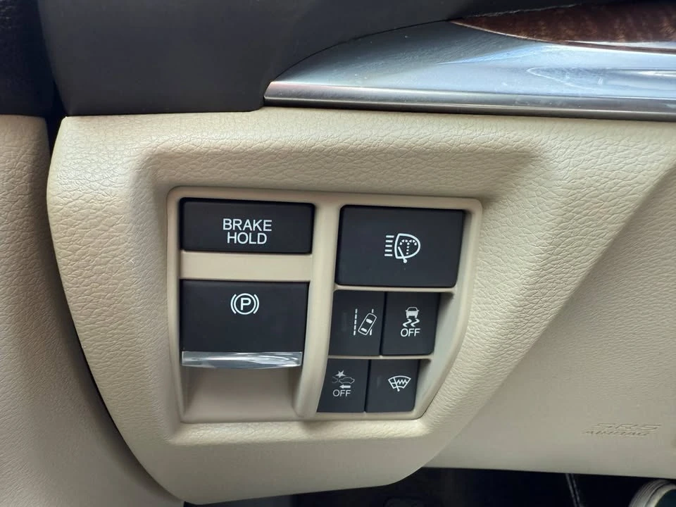2017 Acura MDX 3rd Gen - Image 15 of 19