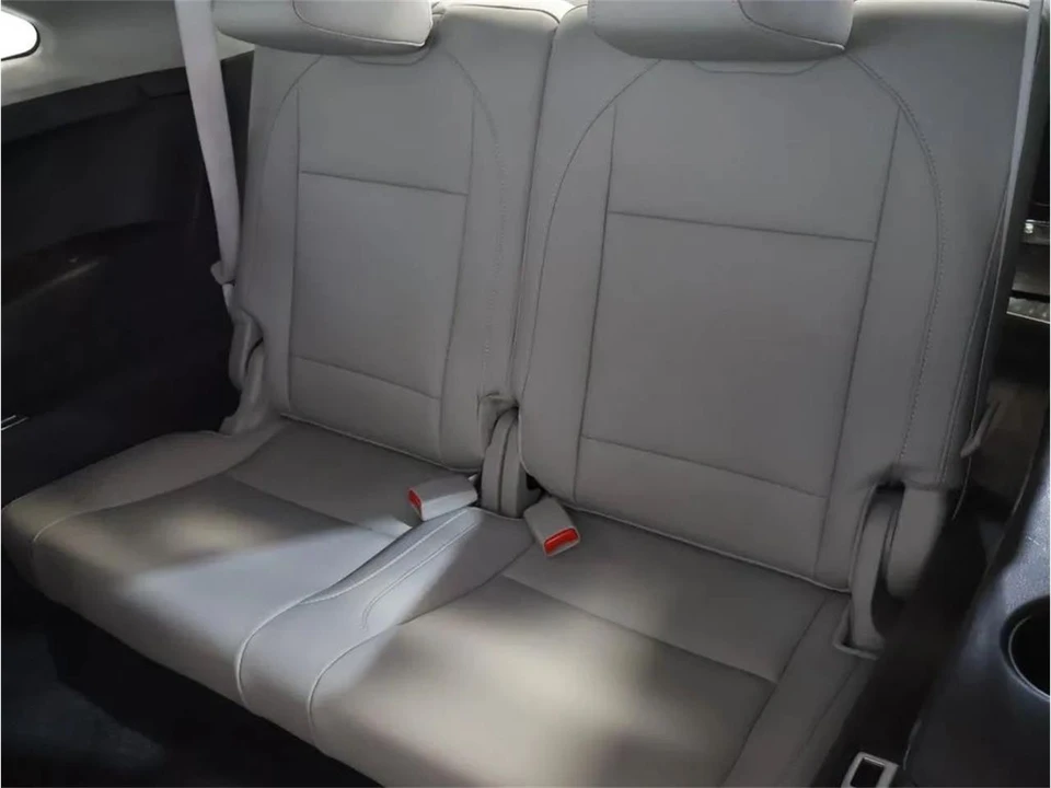 2017 Acura MDX 3rd Gen - Image 28 of 31