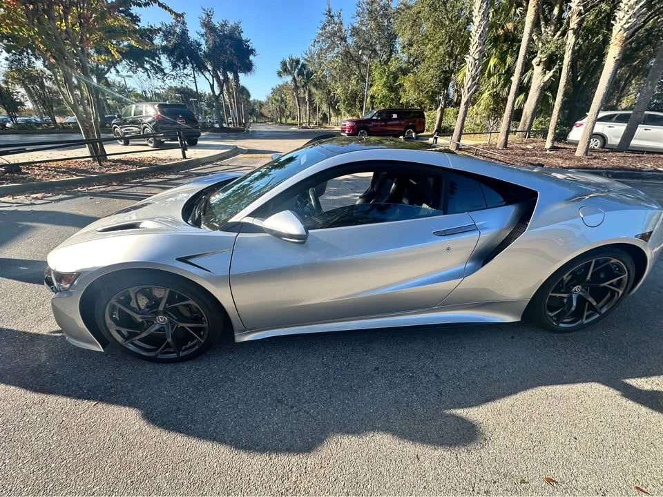 2017 Acura NC1 NSX - Image 2 of 4