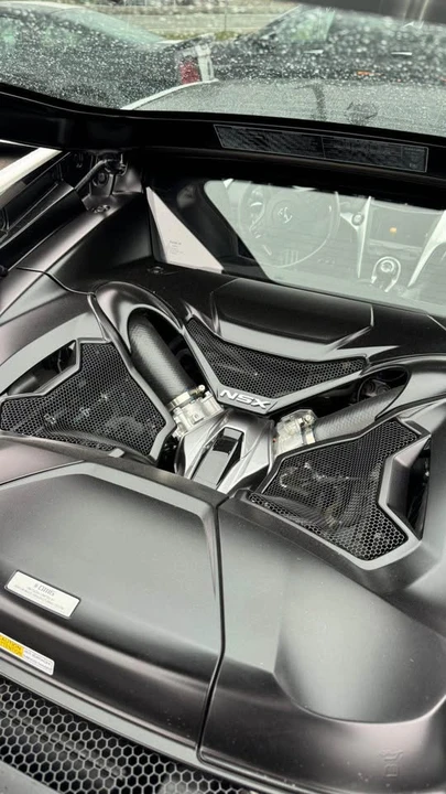2017 Acura NC1 NSX - Image 8 of 10