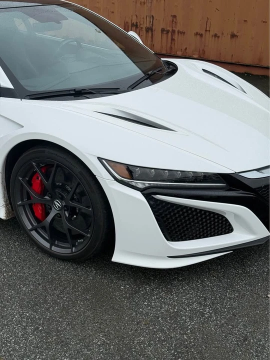 2017 Acura NC1 NSX - Image 2 of 7