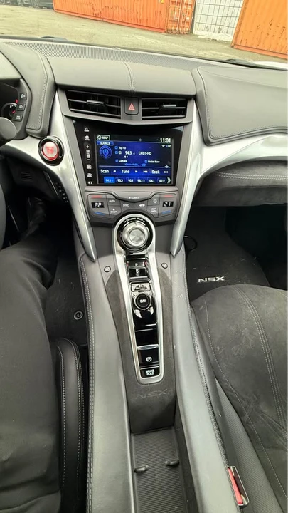 2017 Acura NC1 NSX - Image 14 of 15