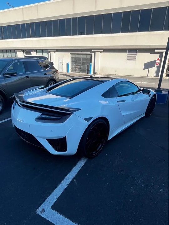 2017 Acura NC1 NSX - Image 3 of 7