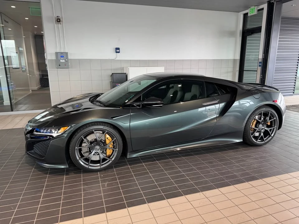 2017 Acura NC1 NSX - Image 2 of 8