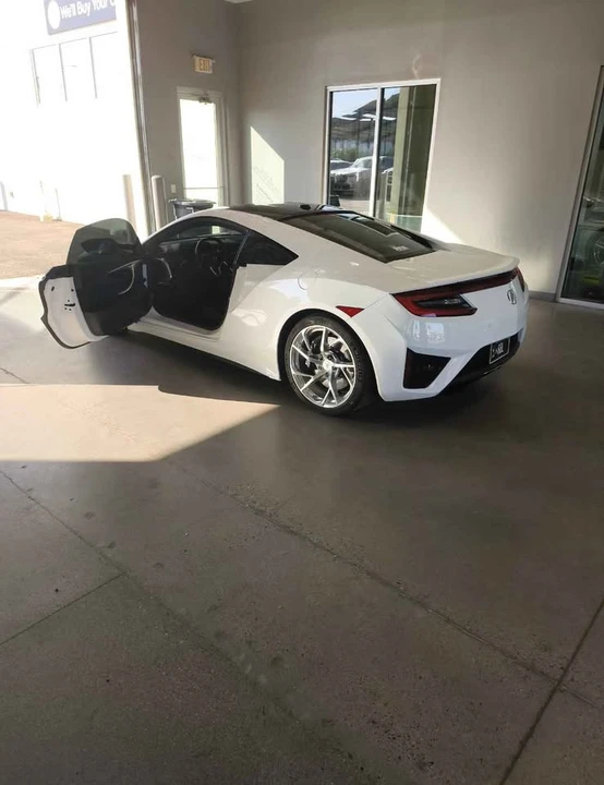 2017 Acura NC1 NSX - Image 7 of 8
