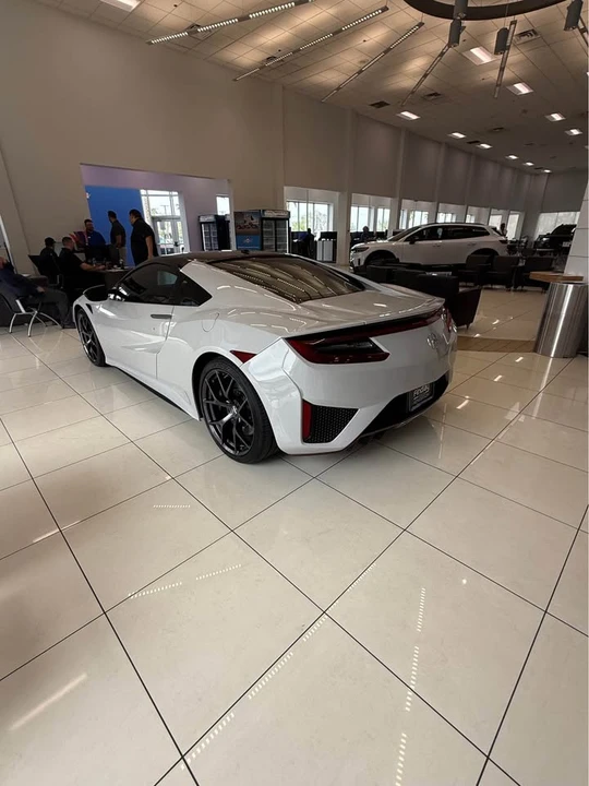 2017 Acura NC1 NSX - Image 3 of 4