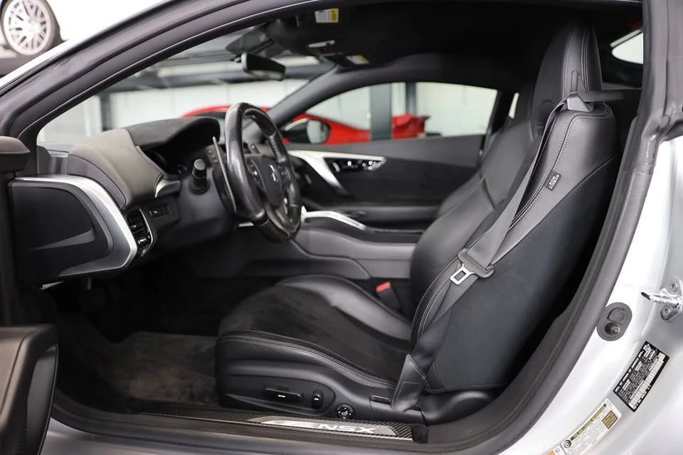 2017 Acura NC1 NSX - Image 16 of 20