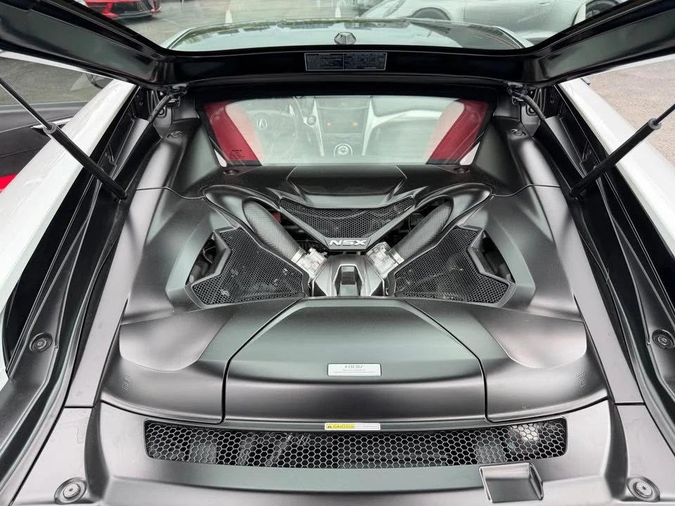 2017 Acura NC1 NSX - Image 10 of 14
