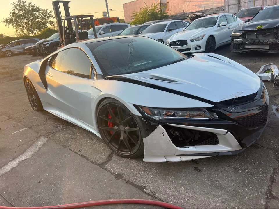 2017 Acura NC1 NSX - Image 3 of 8