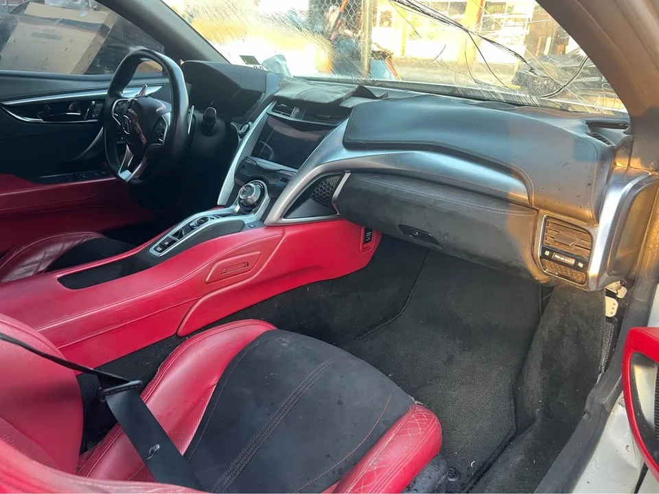 2017 Acura NC1 NSX - Image 7 of 8