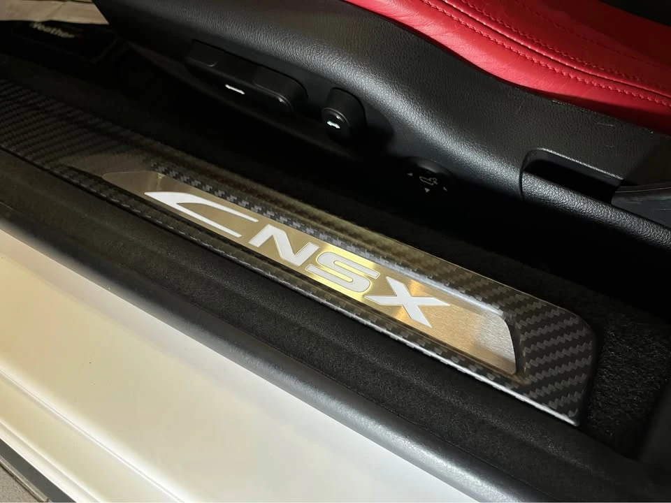 2017 Acura NC1 NSX - Image 13 of 19