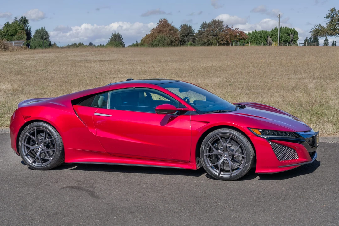 2017 Acura NC1 NSX - Image 10 of 31
