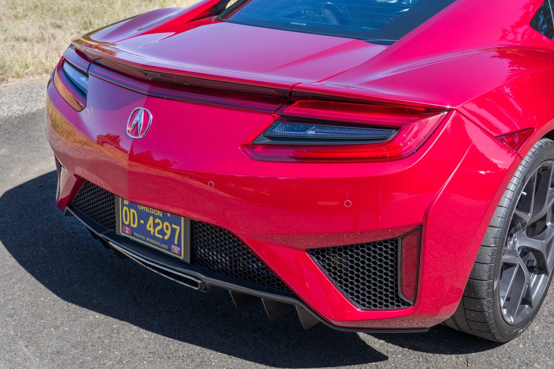 2017 Acura NC1 NSX - Image 27 of 31