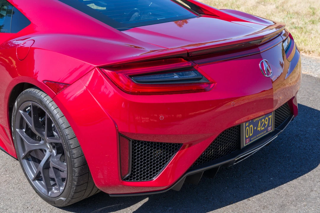 2017 Acura NC1 NSX - Image 29 of 31