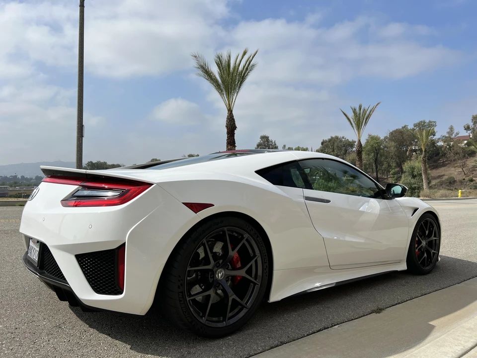 2017 Acura NC1 NSX - Image 27 of 31