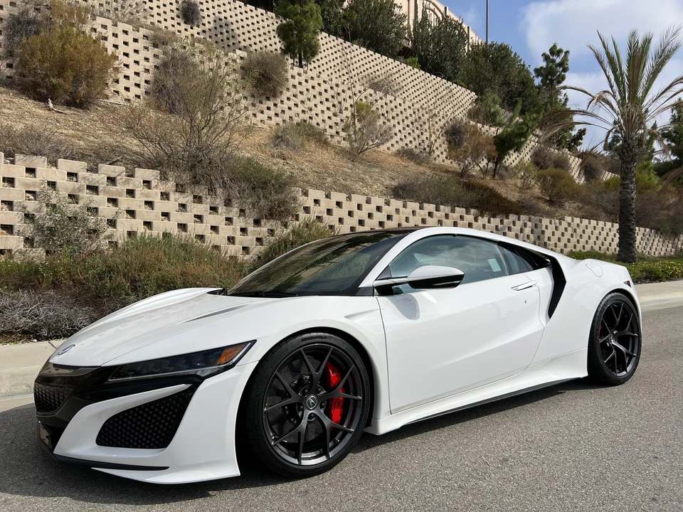 2017 Acura NC1 NSX - Image 11 of 31
