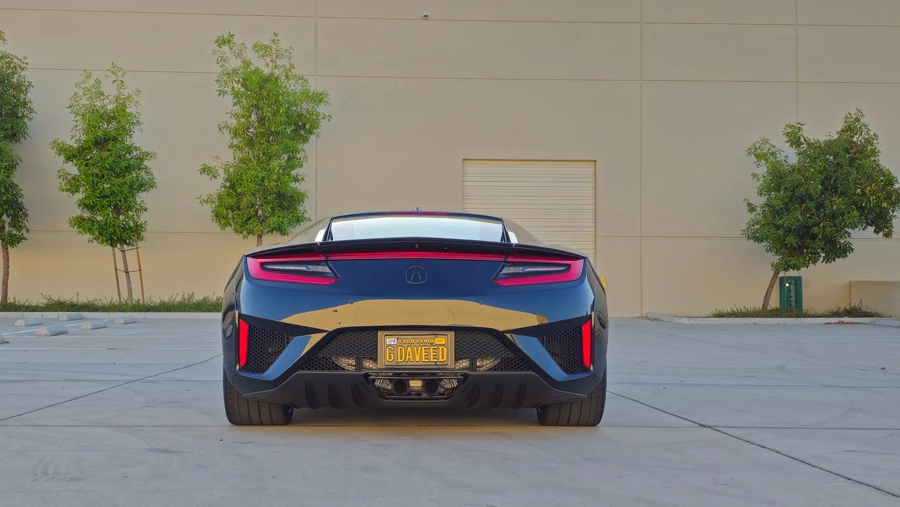 2017 Acura NC1 NSX - Image 17 of 31