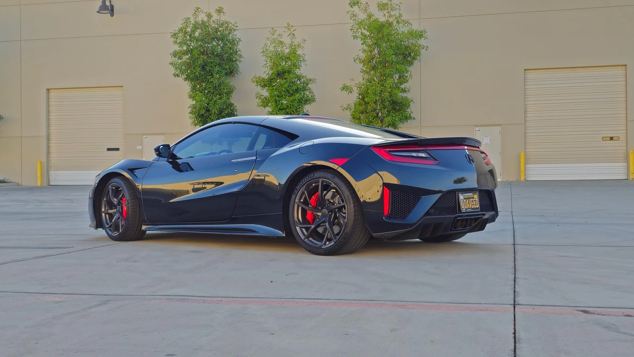 2017 Acura NC1 NSX - Image 13 of 31