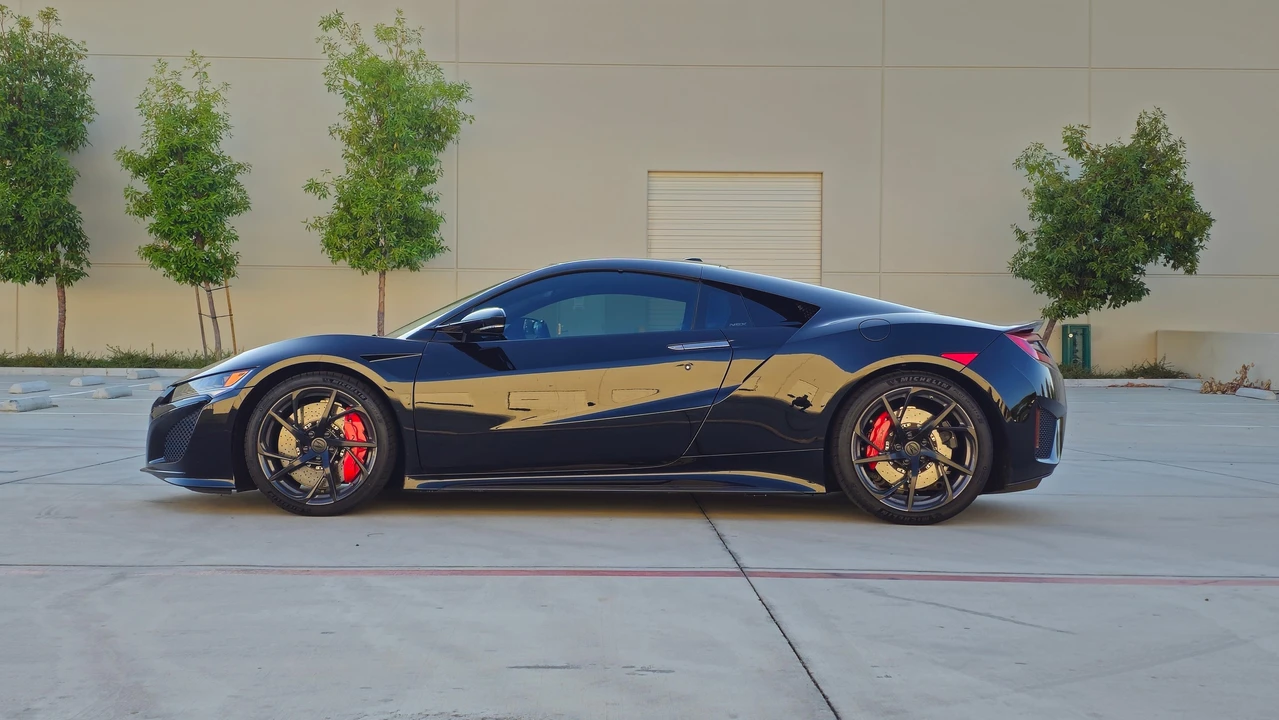 2017 Acura NC1 NSX - Image 8 of 31