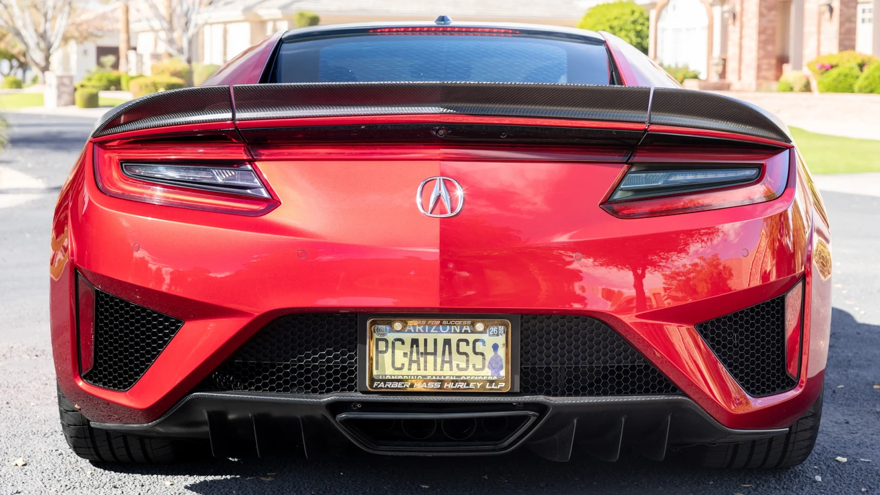 2017 Acura NC1 NSX - Image 19 of 31