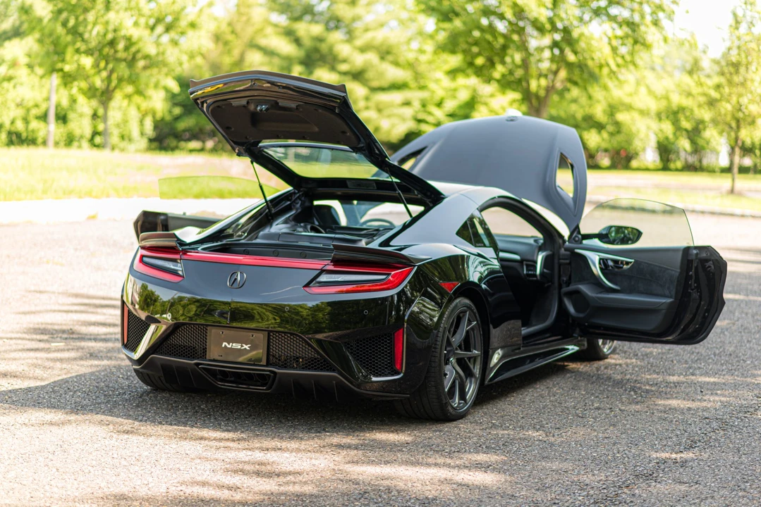 2017 Acura NC1 NSX - Image 13 of 31
