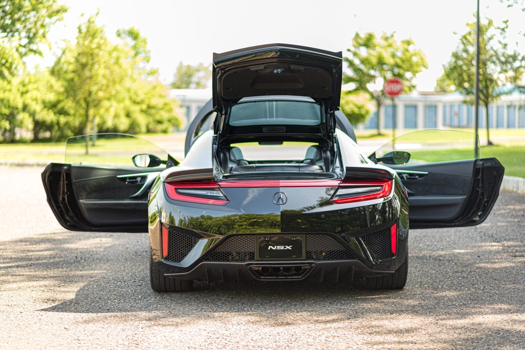 2017 Acura NC1 NSX - Image 14 of 31