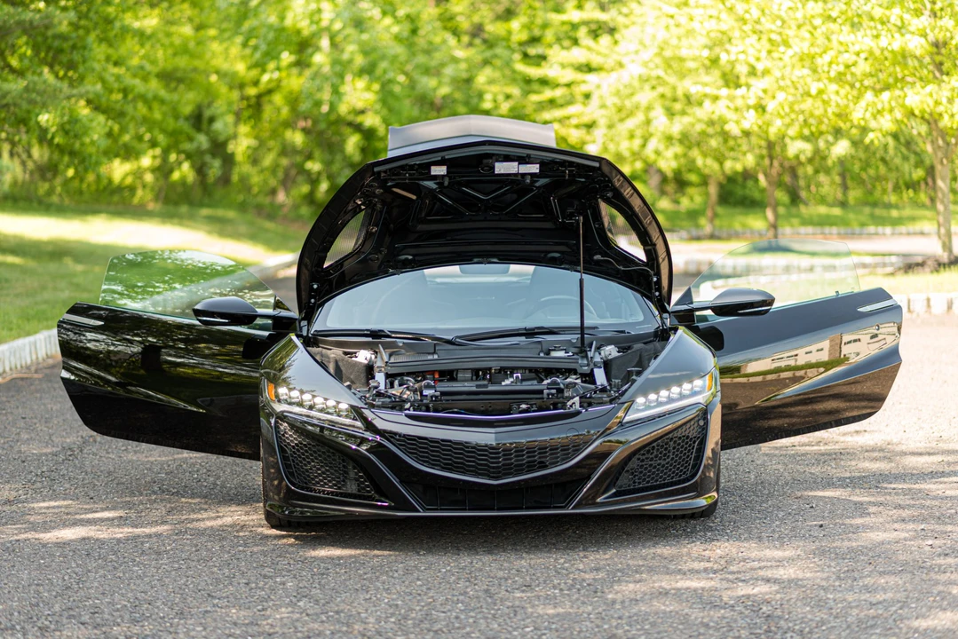 2017 Acura NC1 NSX - Image 10 of 31