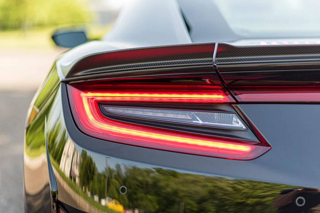 2017 Acura NC1 NSX - Image 25 of 31
