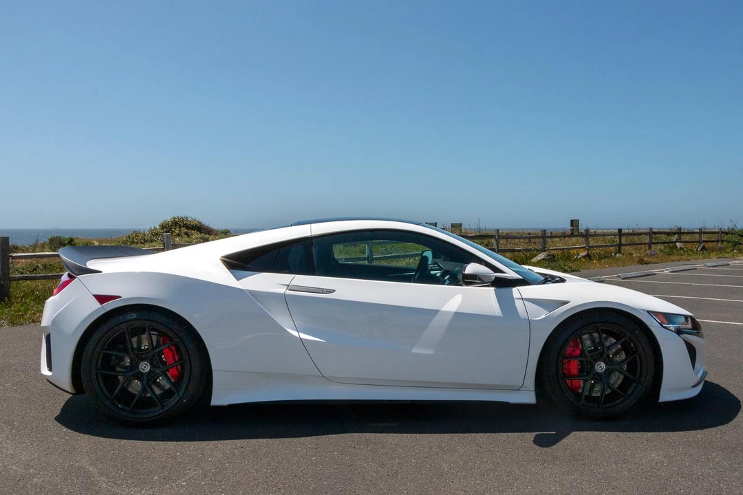 2017 Acura NC1 NSX - Image 8 of 31
