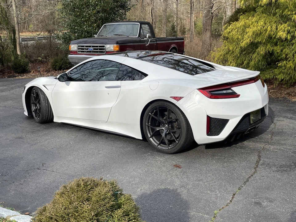 2017 Acura NC1 NSX - Image 9 of 31