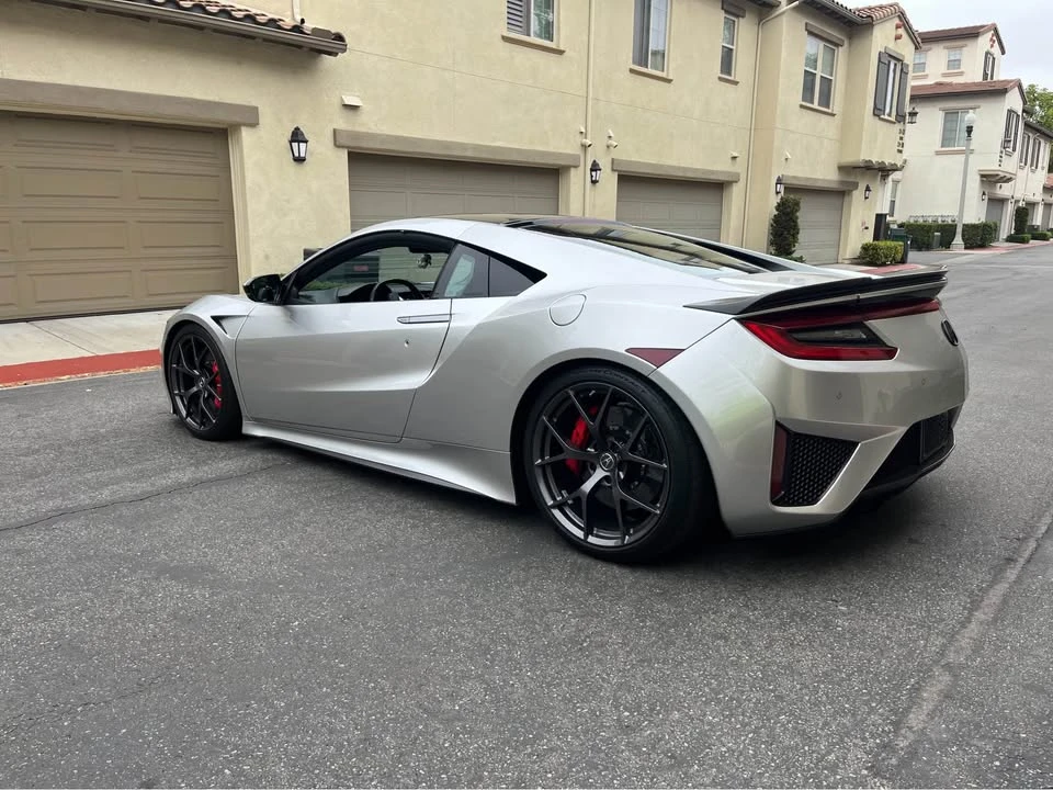 2017 Acura NC1 NSX - Image 2 of 11