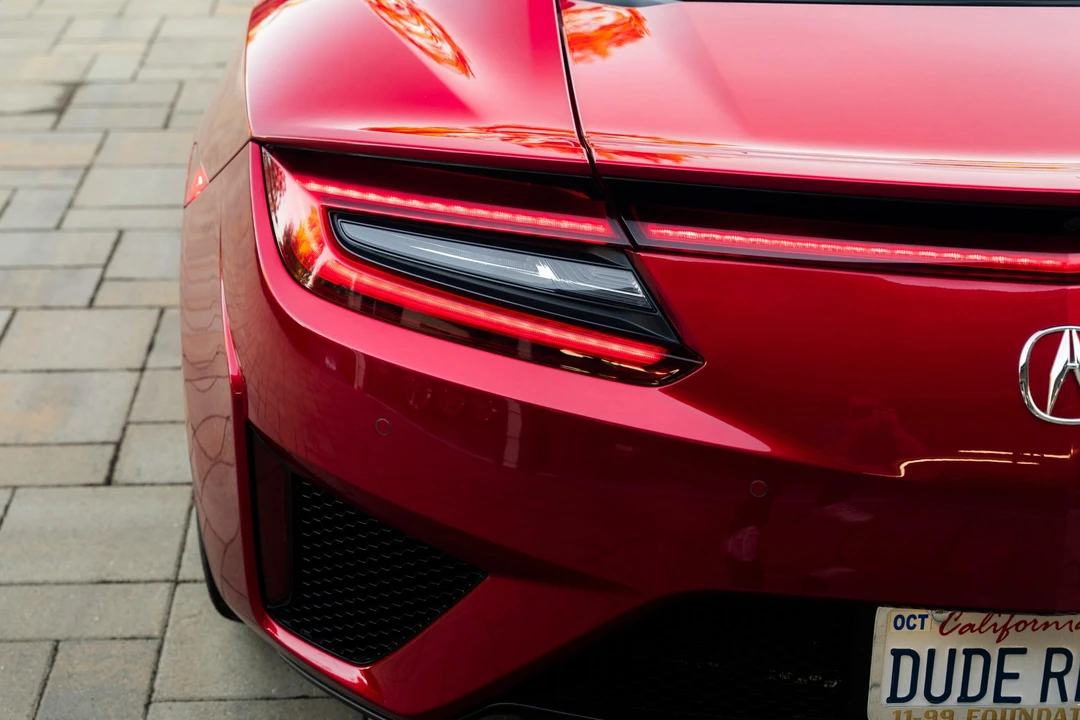 2017 Acura NC1 NSX - Image 25 of 31