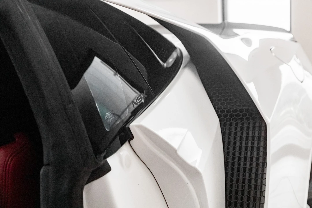 2017 Acura NC1 NSX - Image 24 of 31