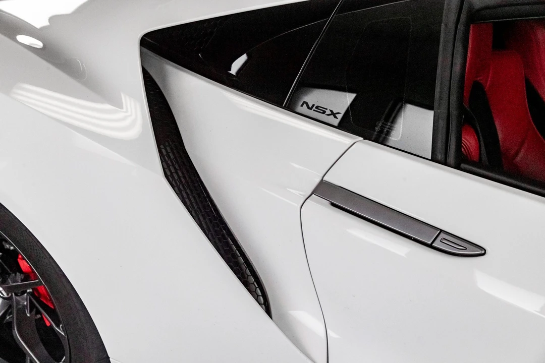 2017 Acura NC1 NSX - Image 26 of 31